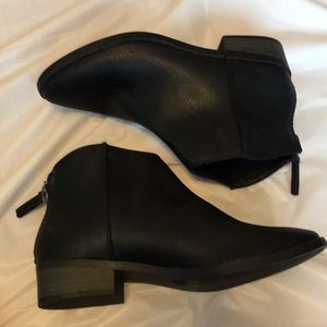 Universal Thread Emma Black Vegan Leather Booties NWT